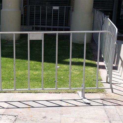 Heavy Outdoor Galvanized Steel Crowd Control Barriers with Both Flat Feet