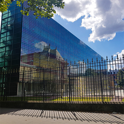 What is commercial grade fence? FENCE DEPOT