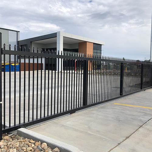 Which is better steel or aluminum gates?