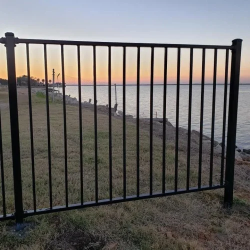STEEL FLAT TOP FENCE APPLICATION