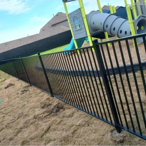 STEEL FLAT TOP FENCE