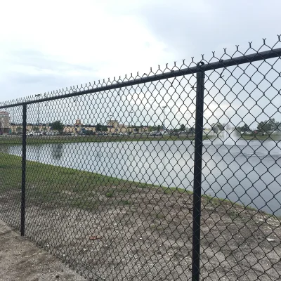 chain link wire mesh fence application