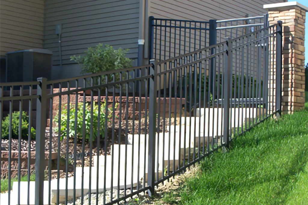 Flat Bottom 2-Rail fence