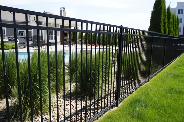 Flat top Rackable Fence near pool