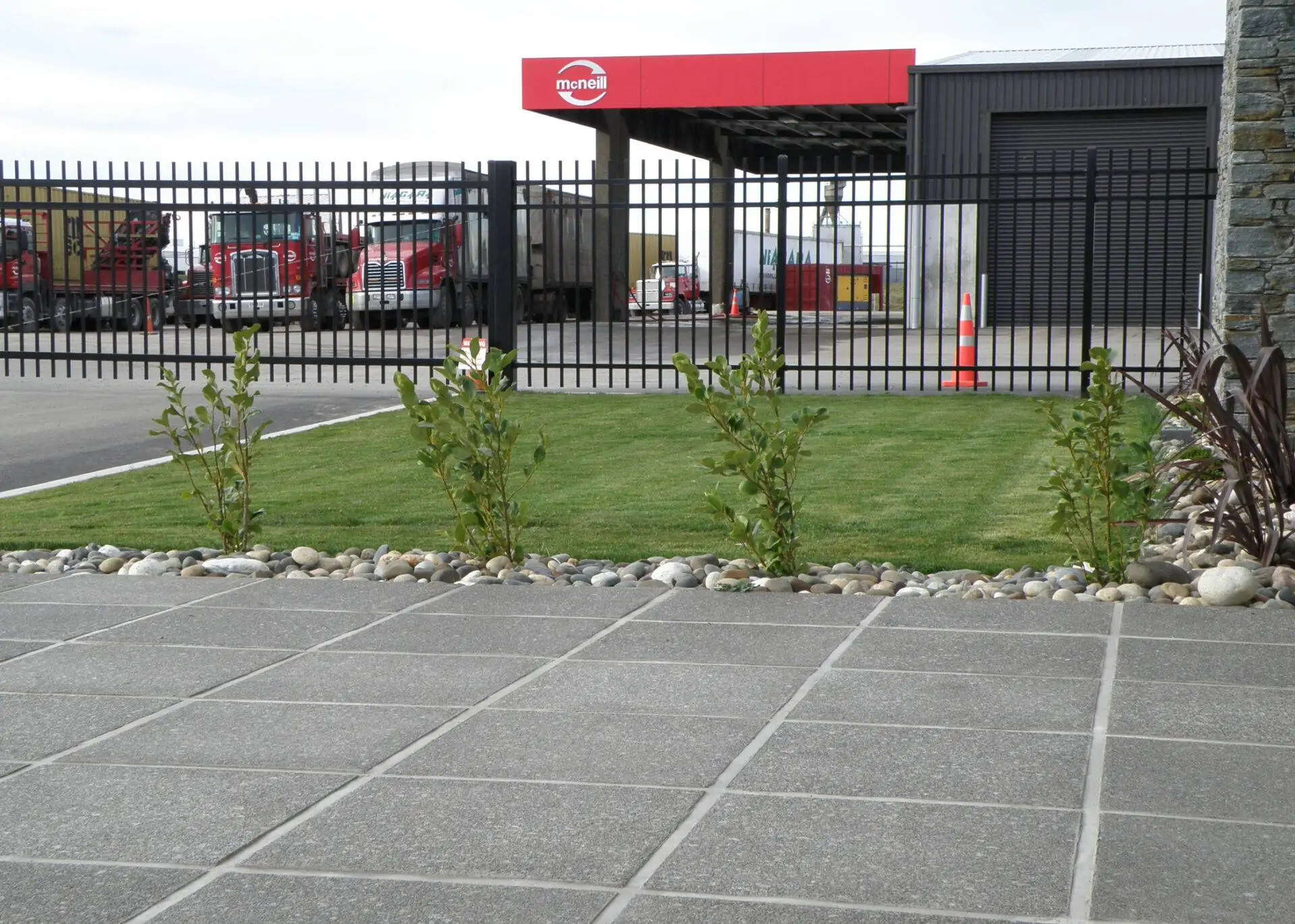 Rod Top Rackable Fence Panel application