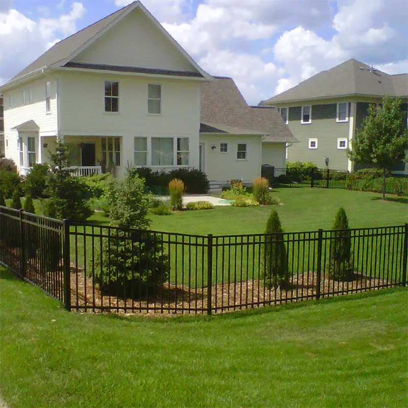 Steel Flat Top Rackable Fence Application