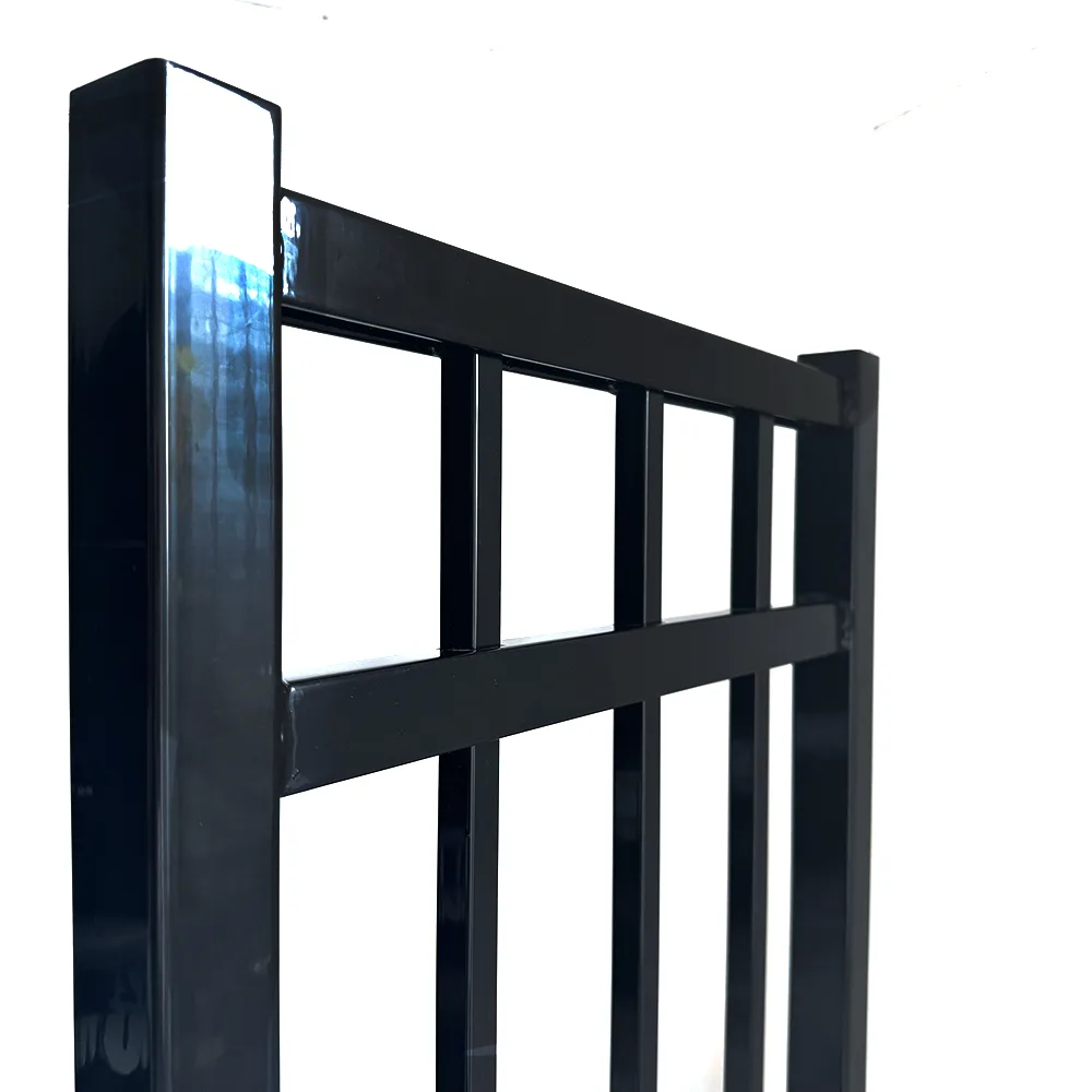 3 Rails Flat Top Aluminum Fence Detail 