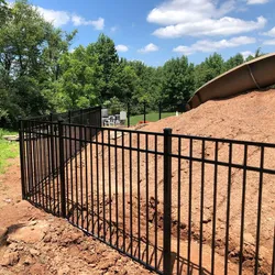 3 Rails Flat Top Aluminum Fence application