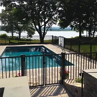 Aluminum-Flat-Top-Gate-near pool
