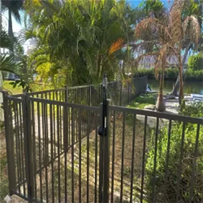 Aluminum-Flat-Top-Gate-Application