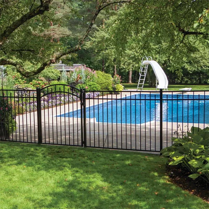 Aluminum Flat Top with Spear Fence Application