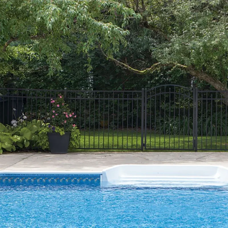 Aluminum Flat Top with Spear Fence Application
