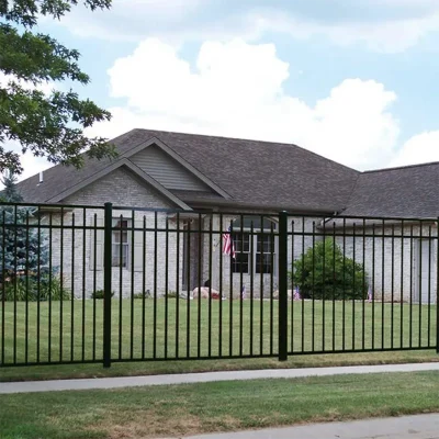 Aluminum Flat Top with Spear Fence Application