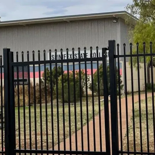 Steel Commercial Spear Top Gate application
