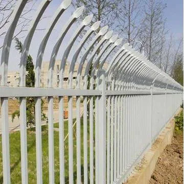 Steel Welded Commercial Curved Spear Top Fence application