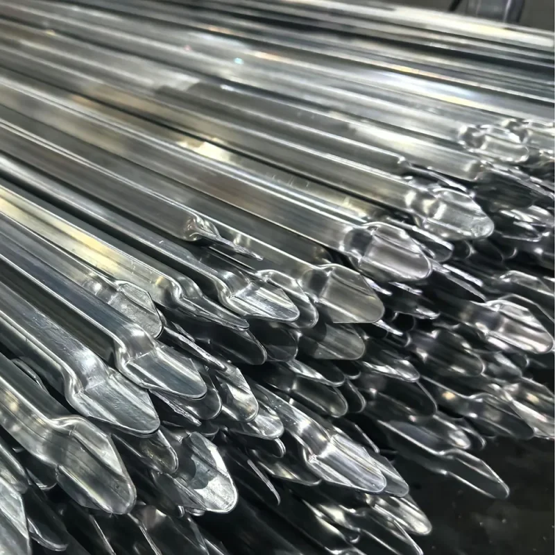 spear top detail