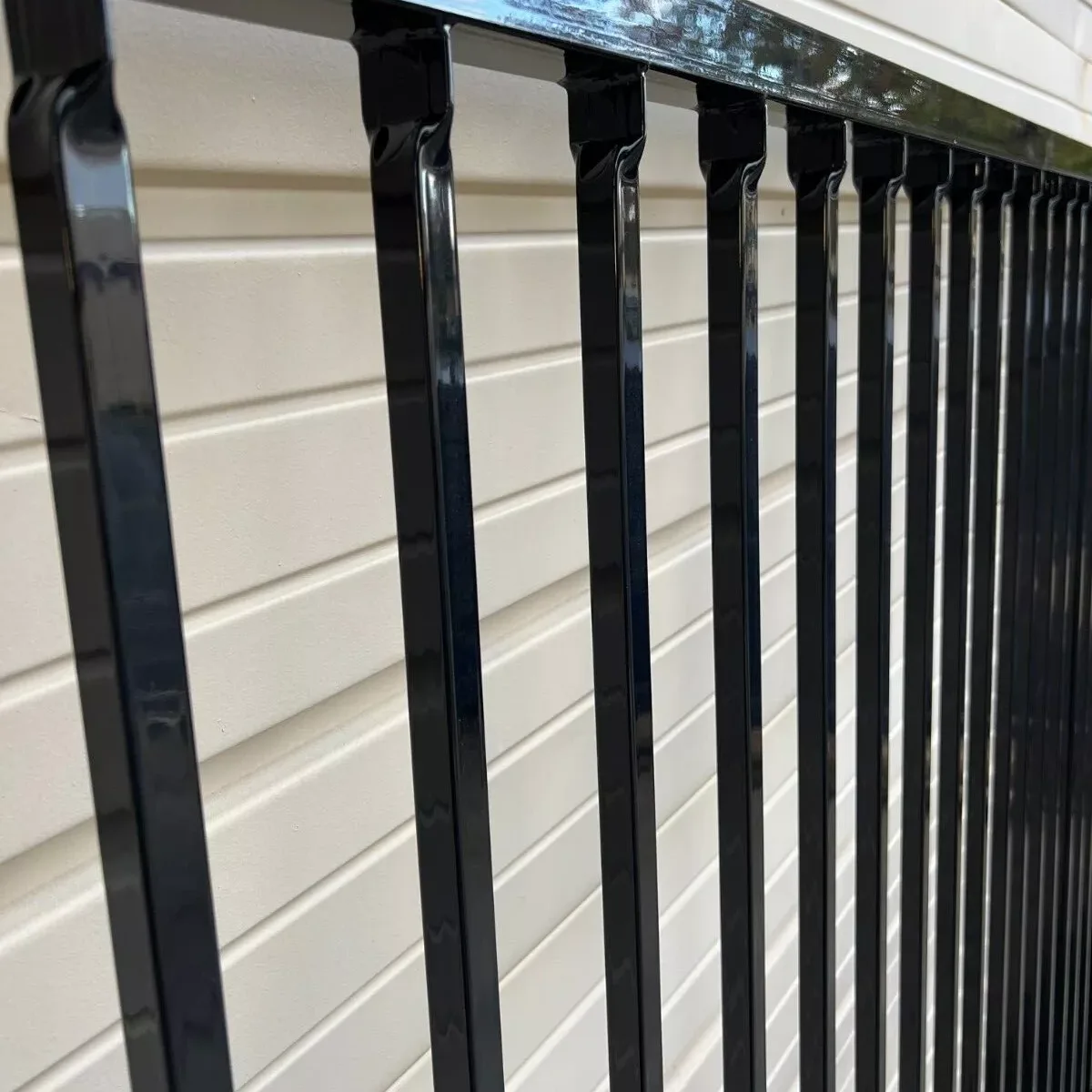 steel biasable fence detail