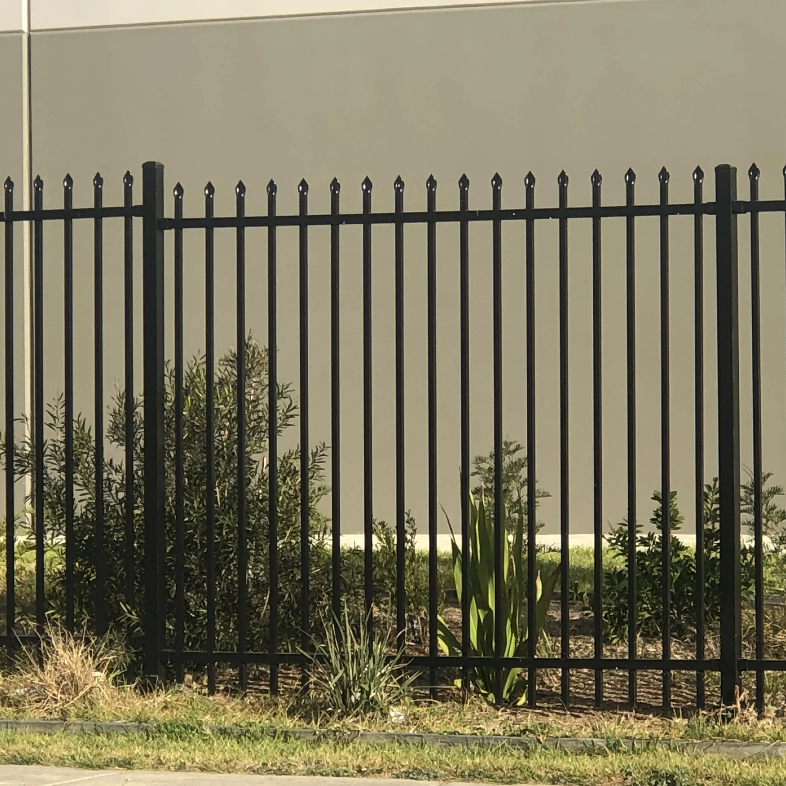 steel press point fence application