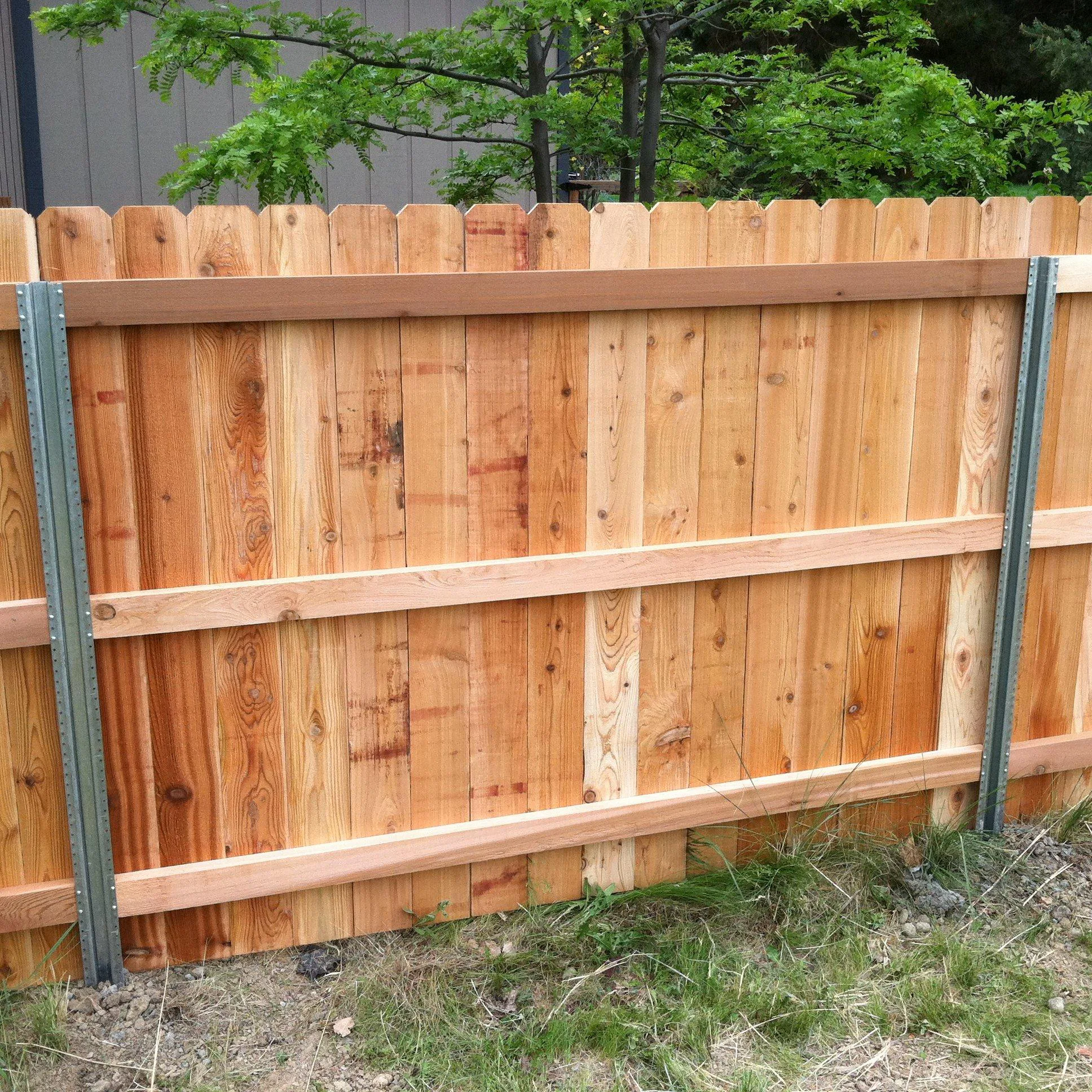 steel fence posts for wood fence application